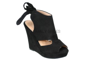 Sandałki na koturnie efektowne wiązanie